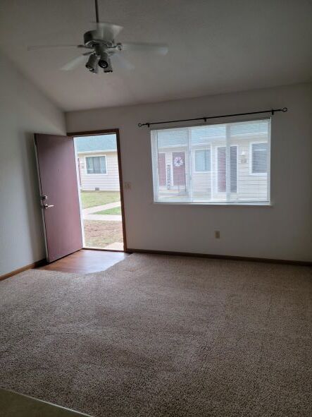 48 Village Ct, Unit 48 in Glen Carbon, IL - Foto de edificio - Building Photo