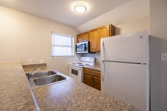 Willowbend Apartments in Conroe, TX - Building Photo - Interior Photo