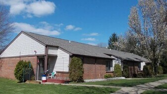 366 S Railroad St in Killbuck, OH - Building Photo