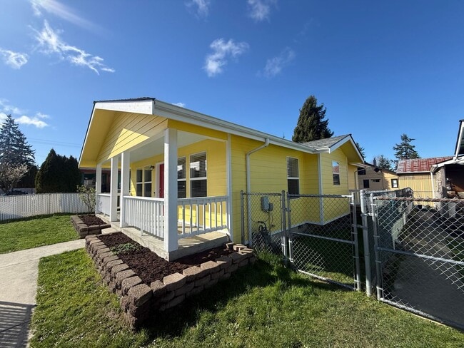 property at 119 N 29th Pl