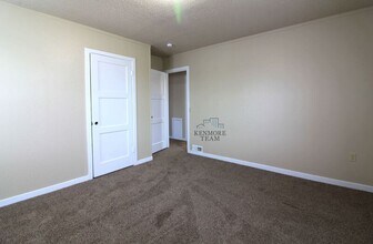 406 Benham St in Richland, WA - Building Photo - Building Photo