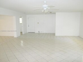 220 NW 33rd Terrace in Fort Lauderdale, FL - Building Photo - Building Photo