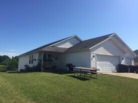 1601-1603 Moline St in Stoughton, WI - Building Photo