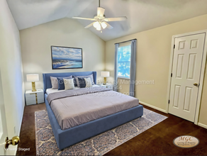 1841 NE Knollbrook St in Lee's Summit, MO - Foto de edificio - Building Photo
