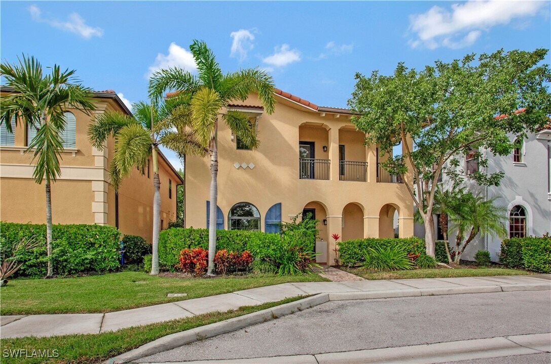 1292 Kendari Terrace in Naples, FL - Building Photo