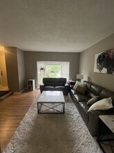 103 Pleasant View Dr in Des Moines, IA - Building Photo - Building Photo