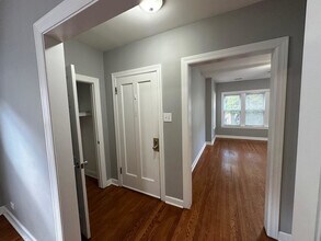 4129 W Barry Ave-Unit -2 in Chicago, IL - Building Photo - Building Photo