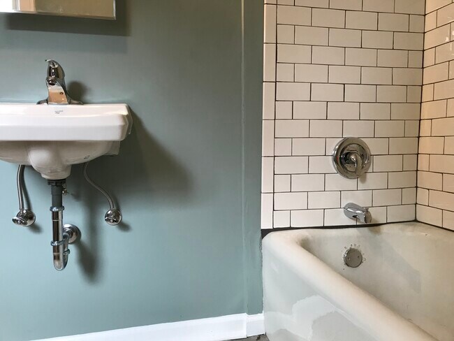 1525 S 4th St, Unit 1 in Springfield, IL - Building Photo - Building Photo