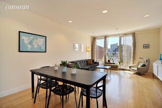 647 Washington Ave-Unit -: 4A in Brooklyn, NY - Building Photo - Building Photo