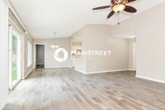 17606 Shadyside Cir in Lutz, FL - Building Photo - Building Photo