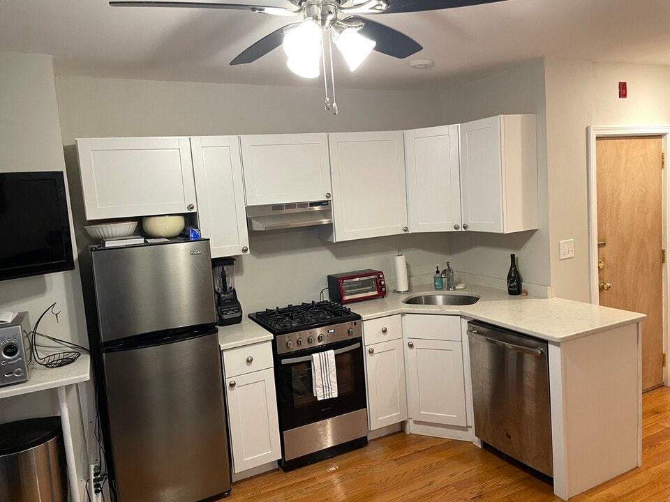 133 Endicott St, Unit 1 in Boston, MA - Foto de edificio