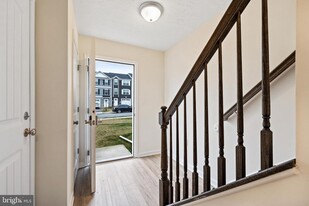 426 Cadbury Dr in Red Lion, PA - Building Photo