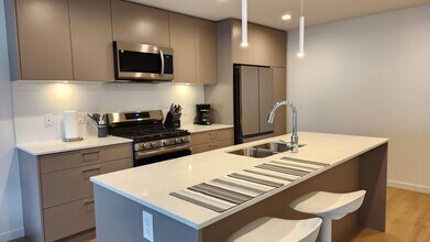 20078 85 Av in Langley, BC - Building Photo - Building Photo