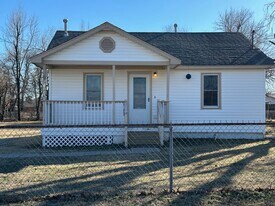 10826 Lejean Dr in Midwest City, OK - Building Photo