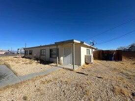 1614 N Sierra View St in Ridgecrest, CA - Building Photo