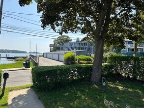 180 Clark Ave in Branford, CT - Building Photo - Building Photo