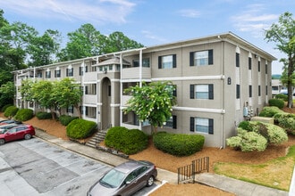 The Abbey at Regents Walk in Homewood, AL - Building Photo - Building Photo