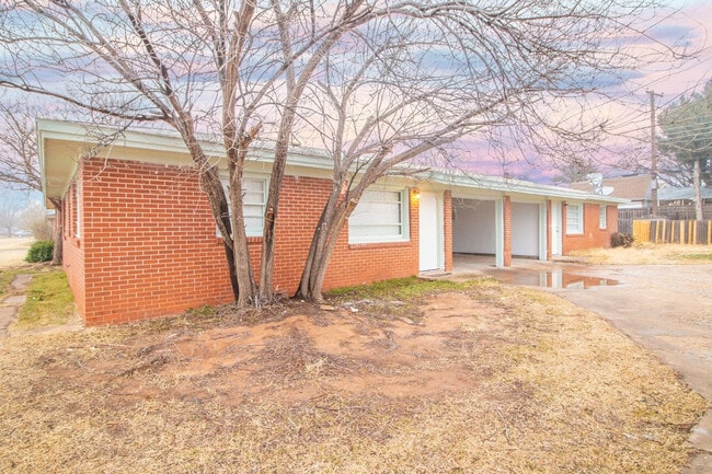 2328 62nd St in Lubbock, TX - Building Photo - Building Photo