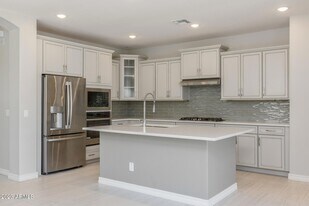 15292 W Linden St in Goodyear, AZ - Building Photo