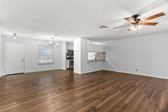 5622 Frst Lk St in San Antonio, TX - Building Photo - Building Photo