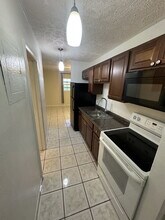 390 W Cocoa Beach Causeway in Cocoa Beach, FL - Foto de edificio - Building Photo