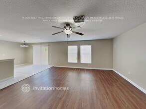 12125 Fern Blossom Dr in Gibsonton, FL - Building Photo - Building Photo