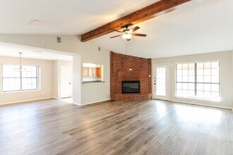7618 Creek Wood Dr in Rowlett, TX - Building Photo - Building Photo