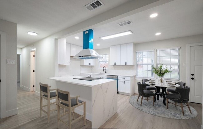 2529 Wood Valley Dr in Dallas, TX - Building Photo - Building Photo