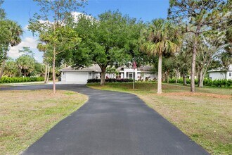 1020 19th St SW in Naples, FL - Building Photo - Building Photo