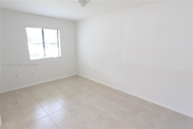 22821 SW 88th Pl in Cutler Bay, FL - Foto de edificio - Building Photo