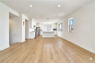 126 Novel in Irvine, CA - Building Photo - Building Photo