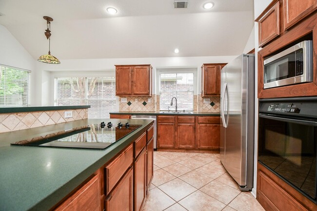 535 Avery Dr
