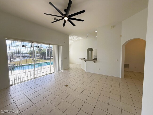 1280 12th Ave NE in Naples, FL - Building Photo - Building Photo