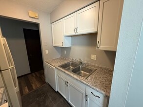 2951 9th St in Marion, IA - Building Photo - Building Photo