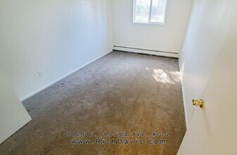 8824 E Florida Ave in Denver, CO - Building Photo - Building Photo