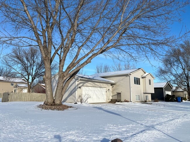 6320 W 66th St in Sioux Falls, SD - Building Photo - Building Photo