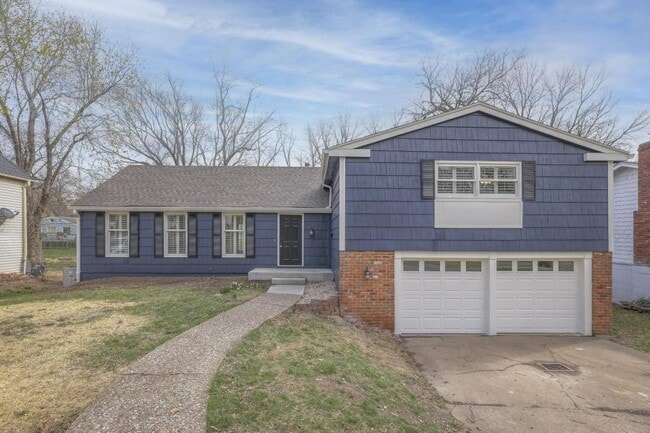 10530 W 92nd Pl in Overland Park, KS - Building Photo - Building Photo