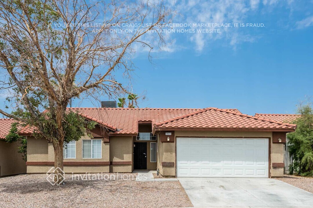 5823 Berry Hill Ln in North Las Vegas, NV - Building Photo