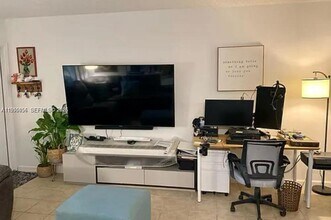 1425 Arthur St in Hollywood, FL - Building Photo - Building Photo