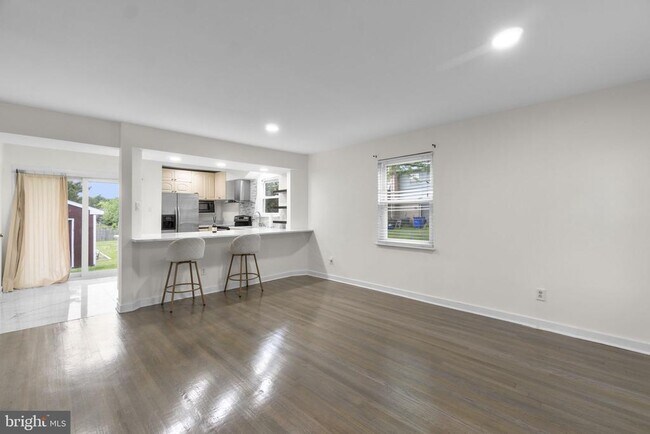 property at 12 Coats Bridge Pl