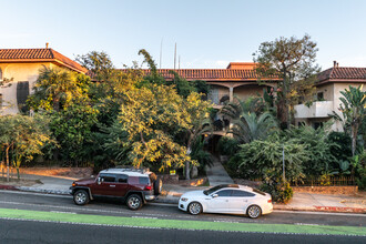 Ocean Park Apartments in Santa Monica, CA - Foto de edificio - Building Photo