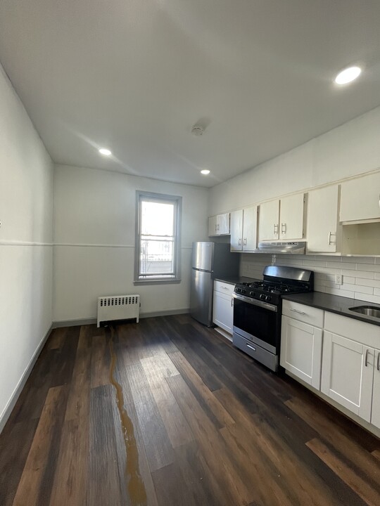 61 W 49th St, Unit 2 in Bayonne, NJ - Building Photo