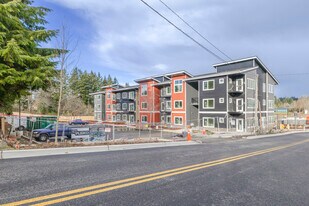 Plisko Place in Port Orchard, WA - Building Photo