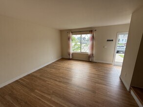 15141 Eldorado Terrace in Warren, MI - Building Photo - Building Photo