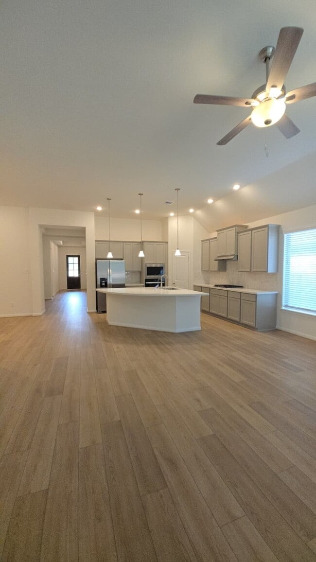 property at 1420 Florecer Ln