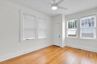 201 E 48th St in Savannah, GA - Building Photo - Building Photo