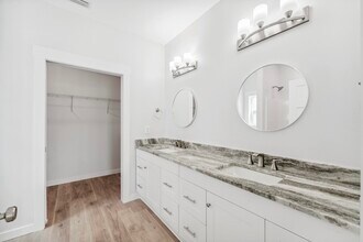 2566 Oak St in Panama City Beach, FL - Building Photo - Building Photo