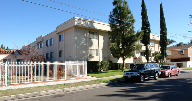 Vose Manor in Van Nuys, CA - Foto de edificio - Building Photo