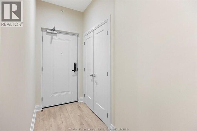 1826 Wyoming Ave in Lasalle, ON - Building Photo - Building Photo