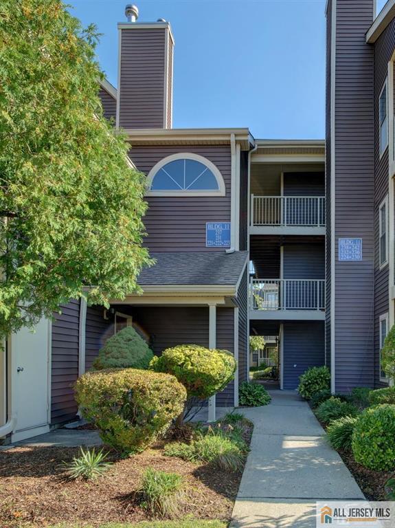 231 Blew Ct in East Brunswick, NJ - Building Photo - Building Photo